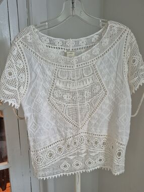 Ultra Pink White Crochet Lace Short Sleeve Top